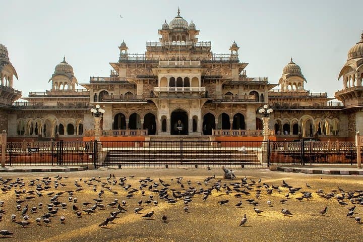 Guided Jaipur Tour From Agra With Drop At New Delhi Including Lunch & Entry