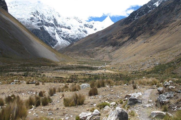 Alpamayo Trek 11 days - Comunity Support Program