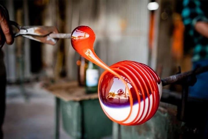 Molten glass magic - Glassblowing class - PRIVATE