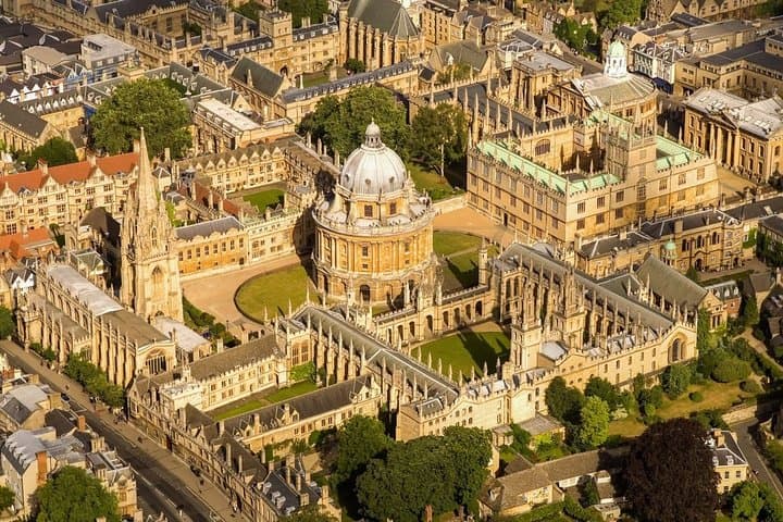 Step back in time with Oxford Private Day Tour