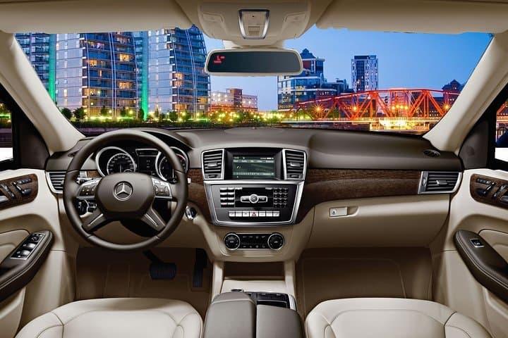 Private Transfer from Manchester Airport (MAN) to Runcorn