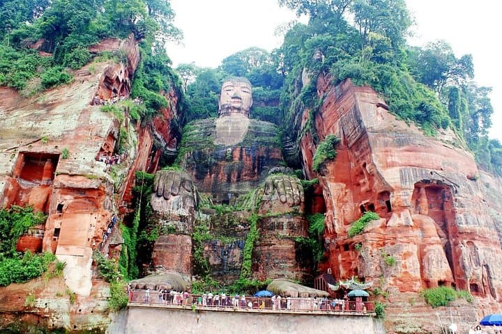2-Day Chengdu Giant Panda ,Leshan Buddha Private Tour from Xi’an by Bullet Train