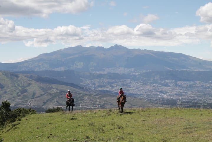 Nature getaway with overnight in a Cave hotel from Quito 2 Days / 1 Night