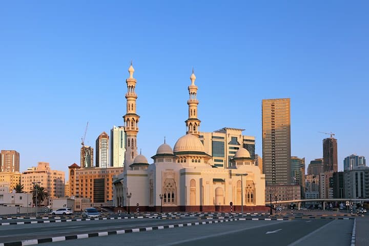Explore Sharjah’s Hidden Gems: A Walking Tour