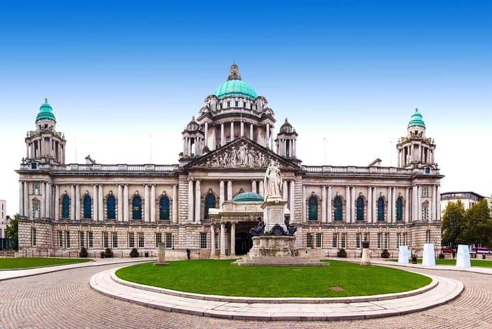 Belfast City History and Titanic birthplace private tour