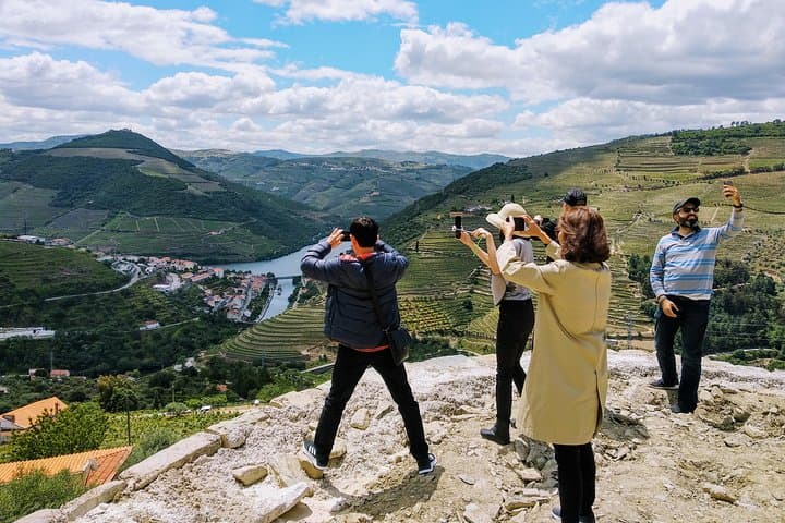 Premium Douro Valley Wine Tour with Private Boat - Small Group