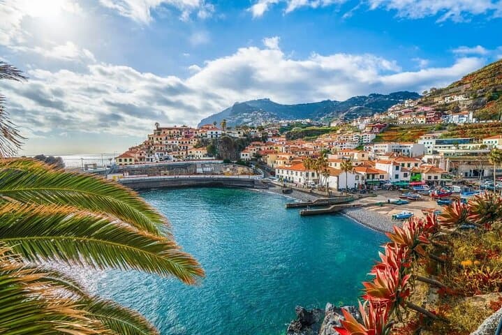 Funchal and South East Madeira highlights on a private 5-hour tour
