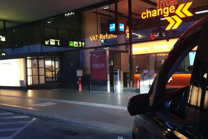 From Krakow to Vienna Airport Private Transfer