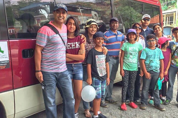 Transfer between Colombo Airport (CMB) and Golden Star Beach Hotel, Negombo