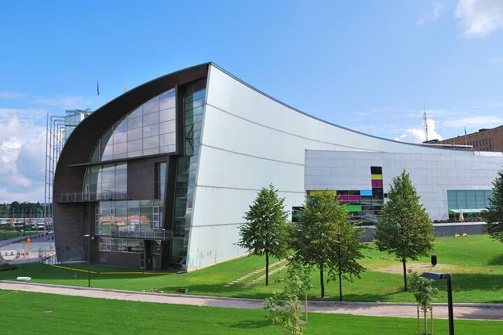 Helsinki Highlights and Kiasma Museum Private Tour