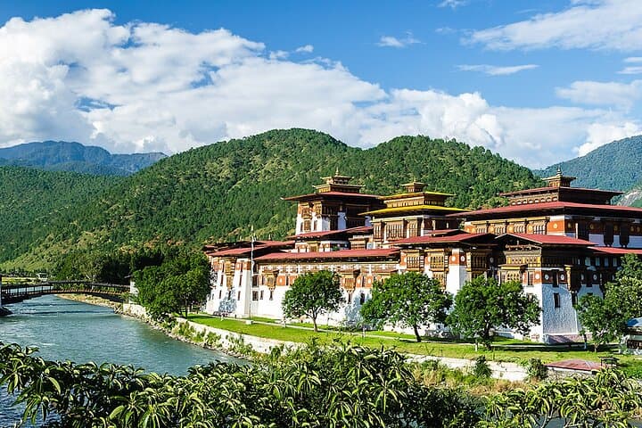 6-Day Classic Bhutan Private Tour to Paro, Thimphu and Punakha