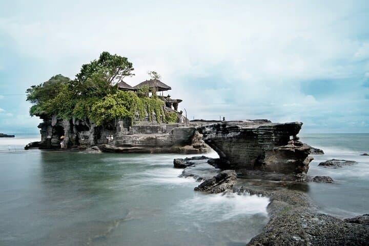 Private Half-Day Tanah Lot Sunset and Taman Ayun Tour in Bali