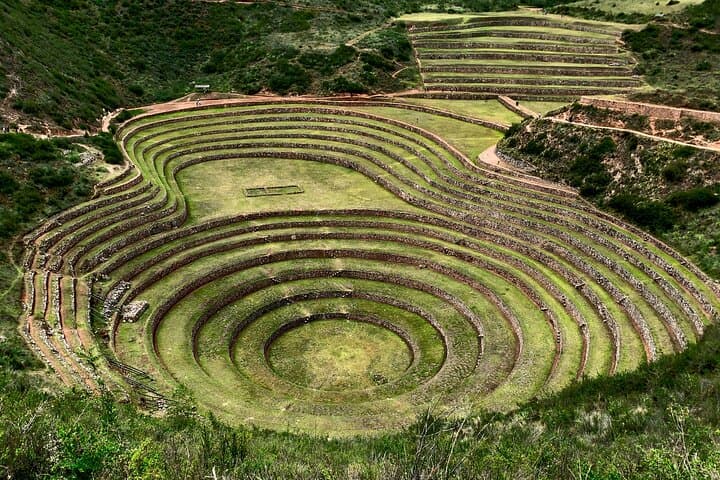 Sacred Valley Tour Pisac, Maras, Moray & Ollantaytambo and Machu picchu 2 Days
