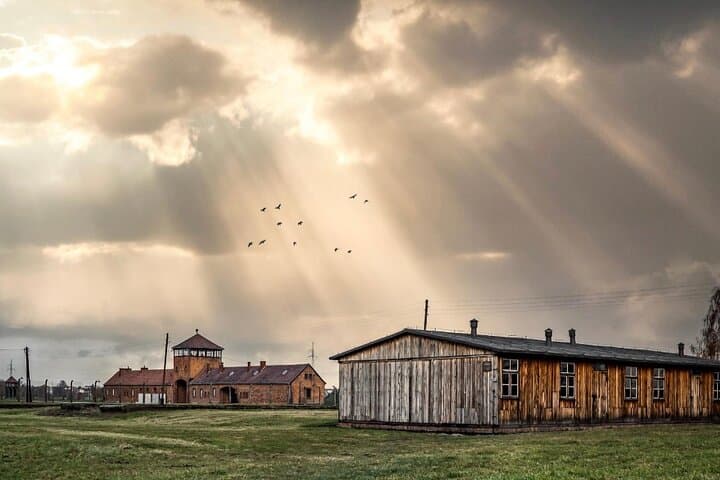 Auschwitz and Birkenau WITHOUT TICKETS transport from Kraków