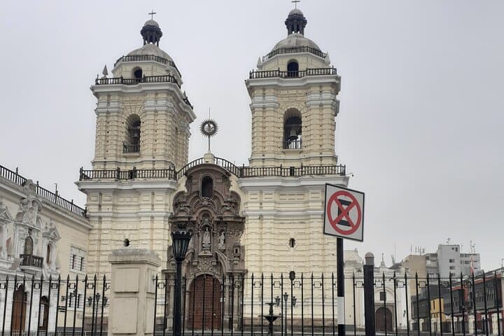 Visiting the Main Square of Lima!