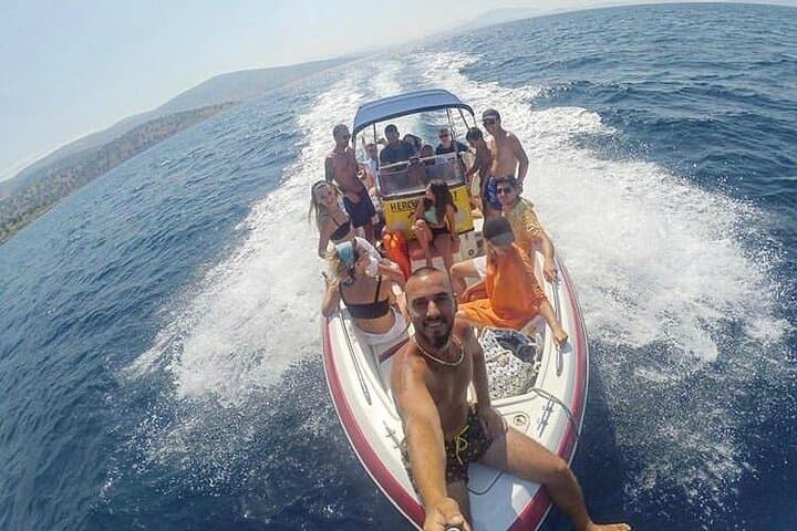 Boat to the Beaches of Krorëz & Kakome