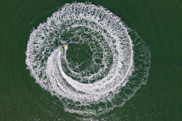 75-minute Die Another Day Jet Skiing in Darwin