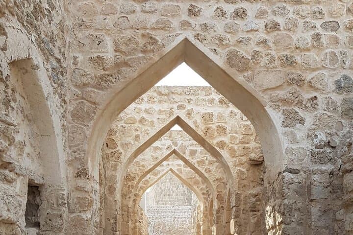 Guided tour in Bahrain by local licensed tourist guide