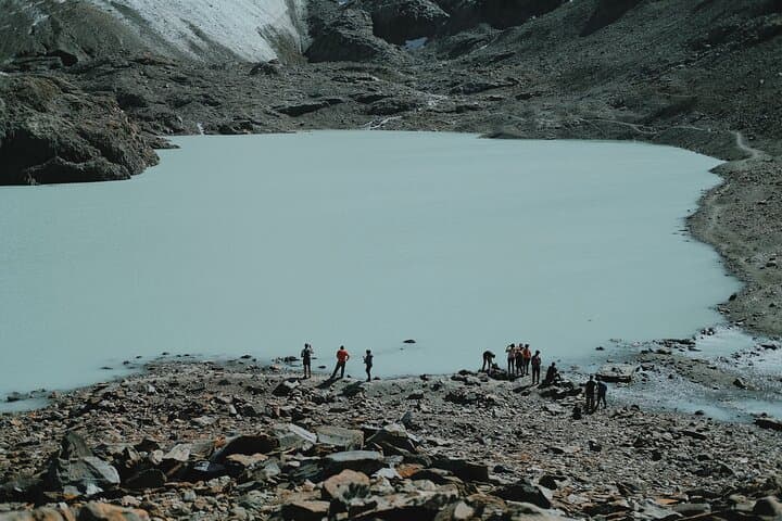 Tempanos Lagoon hiking