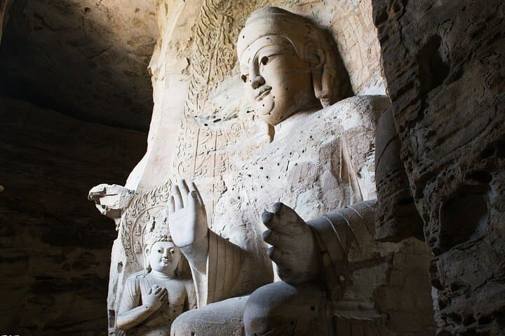 Datong Yungang Grottoes & Hanging Temple Tour from Datong Station