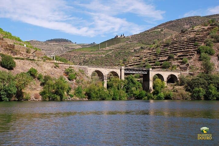 Regular tour to Roncão/Romaneira