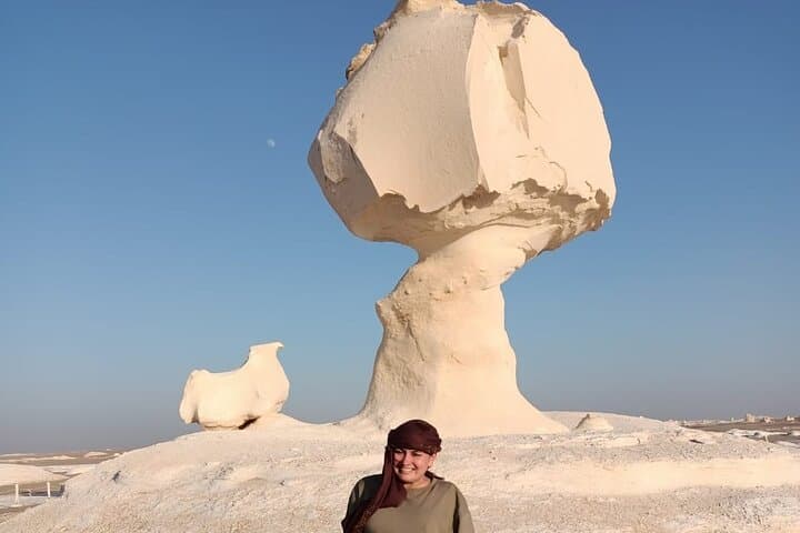 Cairo: 2-Day Bahariya Oasis Tour & White and Black Deserts camping