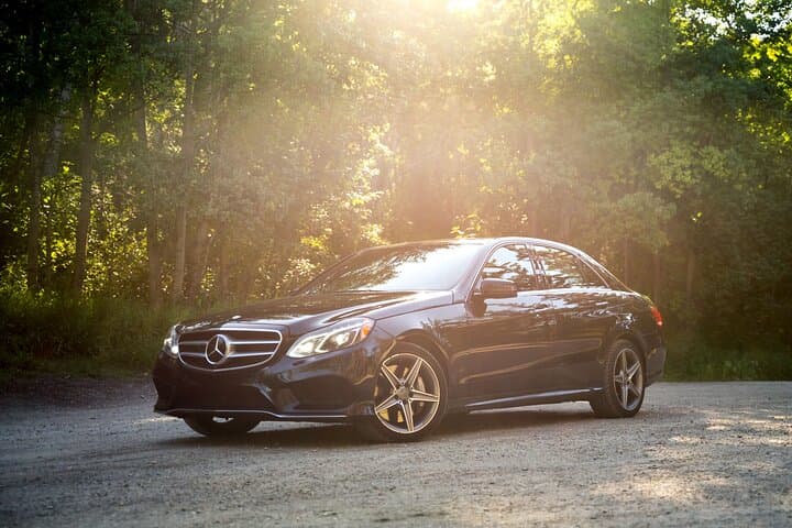 Private Luxury Calgary - Banff / Lake Louise Area 1 Way Transfer