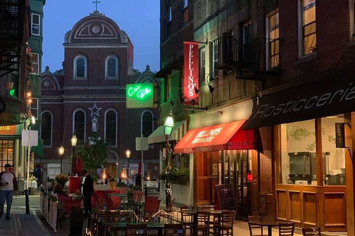Self-Guided "The North End Pizza, Cannoli and Picnic" Tour