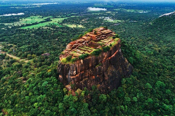 Exclusive: Sigiriya Rock & Dambulla Cave Private Day Trip