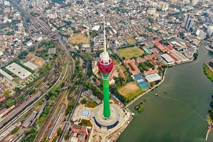 Return Airport Transfers & Half Day Colombo City Tour