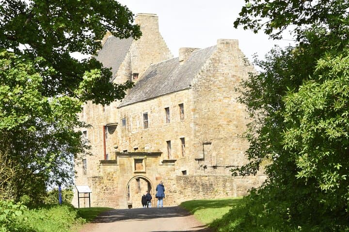 Outlander half day tour Lallybroch from Edinburgh