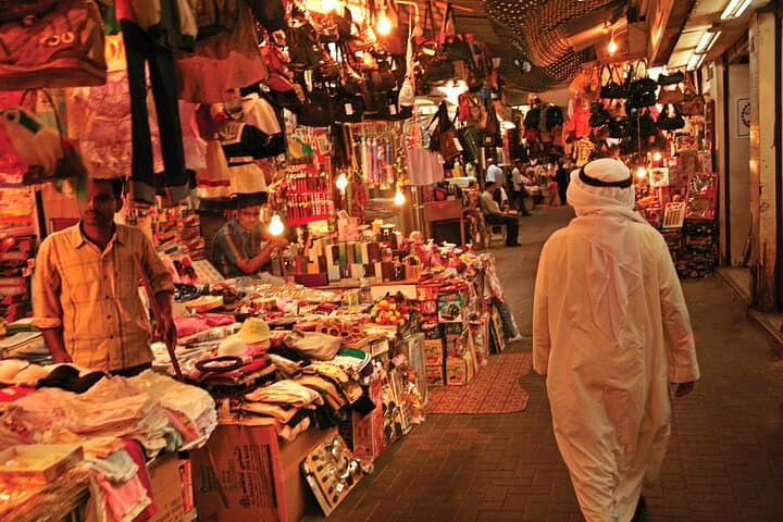 Half Day Walking Tour in Manama with Licensed Guide