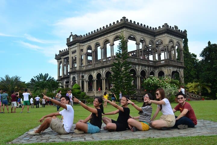 2 hours Walking Tour in Bacolod