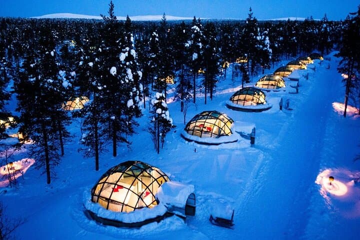Private guided tour from Rovaniemi to Kakslauttanen