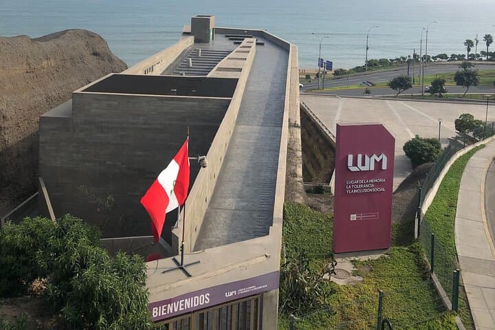 Private Beach Guided Bike Tour in Lima