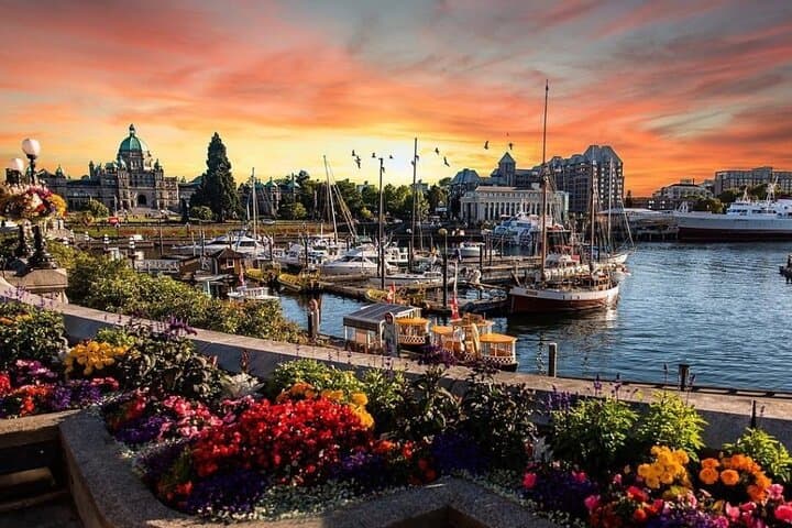 Victoria 1-Day Tour From Vancouver (Butchart Gardens) (Chn&Eng)