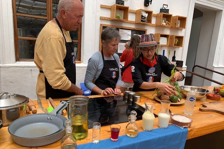 Quito Private & All Inclusive Cooking Class with Certified Chef