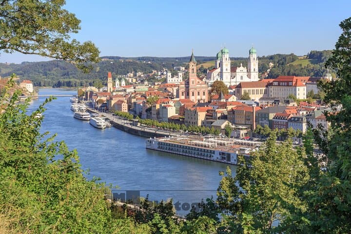 Private Transfer from Prague to Passau