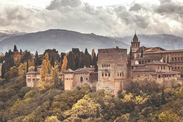 Full-Day Private Guided Tour in Alhambra from Costa del Sol