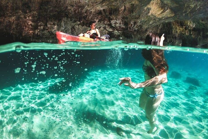 Leuca by canoe and the caves of the west