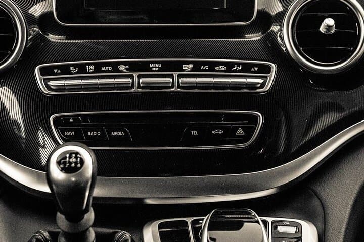 Interlaken to Zurich City one way Private Transfer
