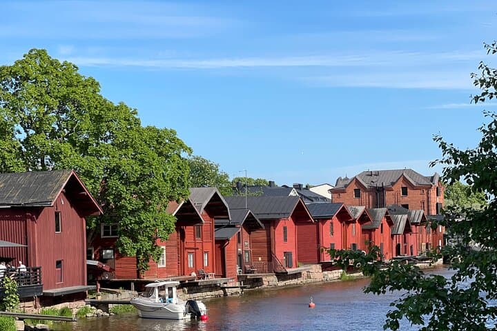 Helsinki Highlights and Porvoo tour