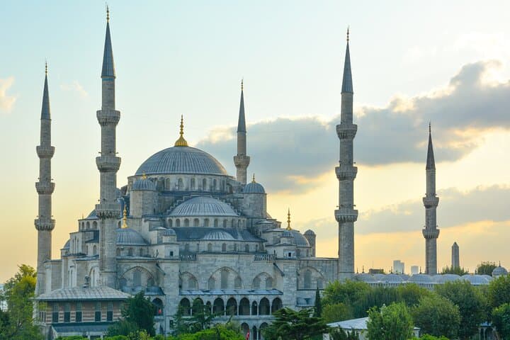 Istanbul Mosques Walking Tour: Hagia Sophia and Blue Mosque