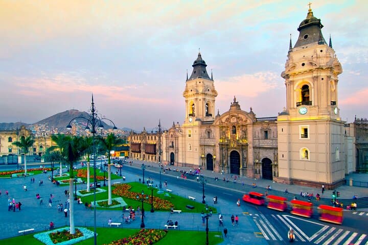 Best Experience & Private Lima City Walking Tour (Small Group) (Half Day)