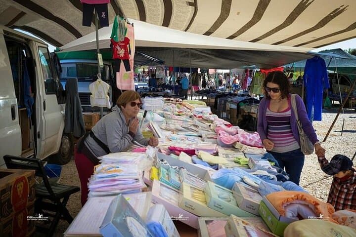 Loulé Market and Town Half-Day Bus Round Trip from Albufeira
