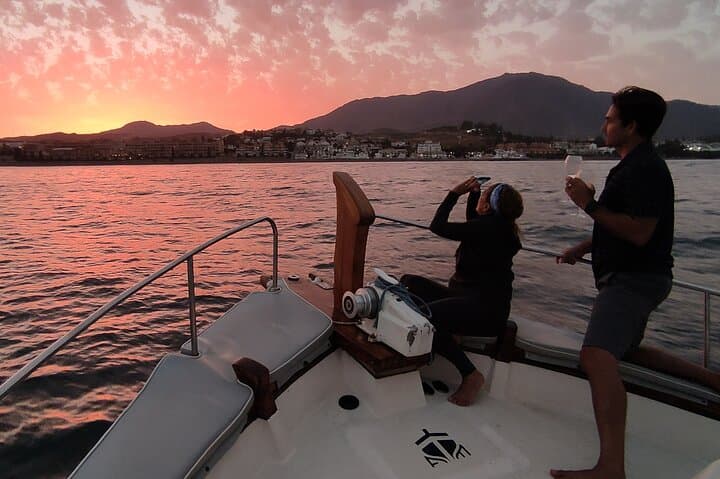 Sunset Boattrip + Tapa + Cava