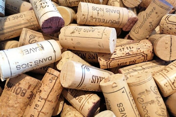 Saint Emilion & Pomerol Vineyard Tour with Private Driver Guide