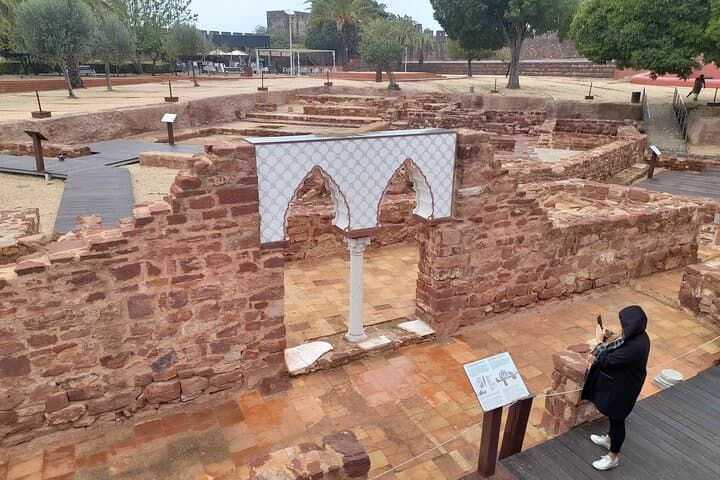 Enjoy The Private Tour To Silves Castle and Monchique Mountain
