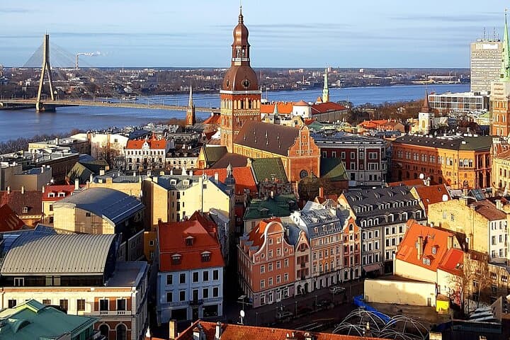 Riga Sightseeing Tour for First Time Visitors