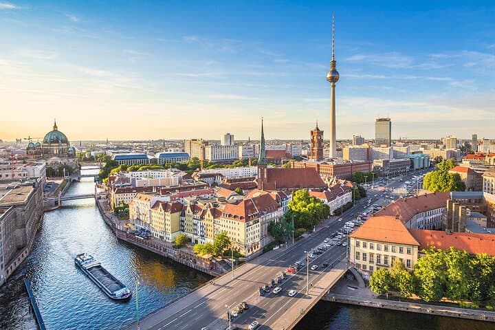 Private Audio Guided Walking Tour in Berlin